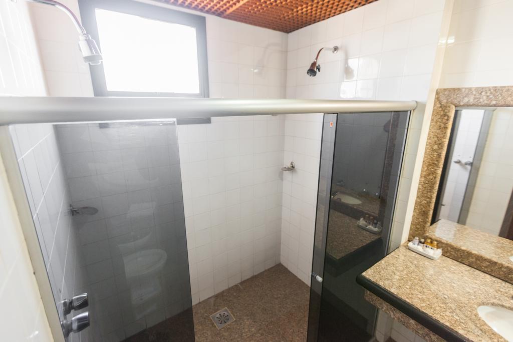 Dimas Lessa Hotel Montes Claros Bagian luar foto