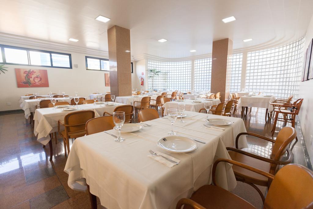 Dimas Lessa Hotel Montes Claros Bagian luar foto