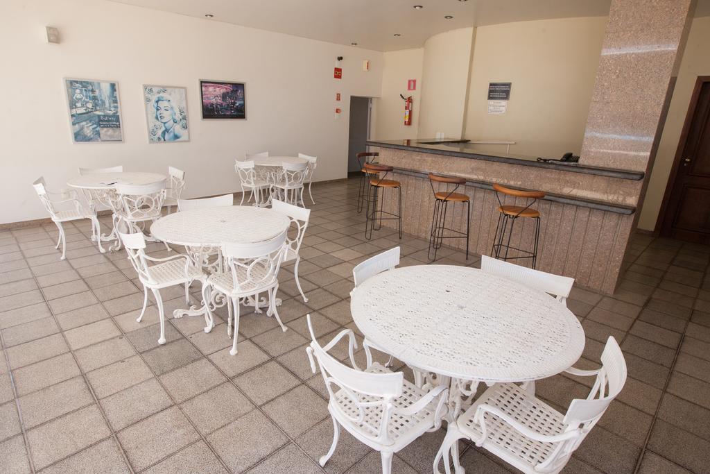Dimas Lessa Hotel Montes Claros Bagian luar foto