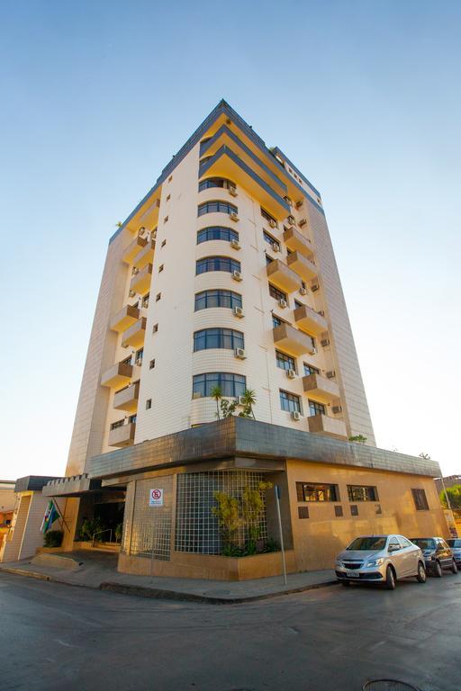 Dimas Lessa Hotel Montes Claros Bagian luar foto